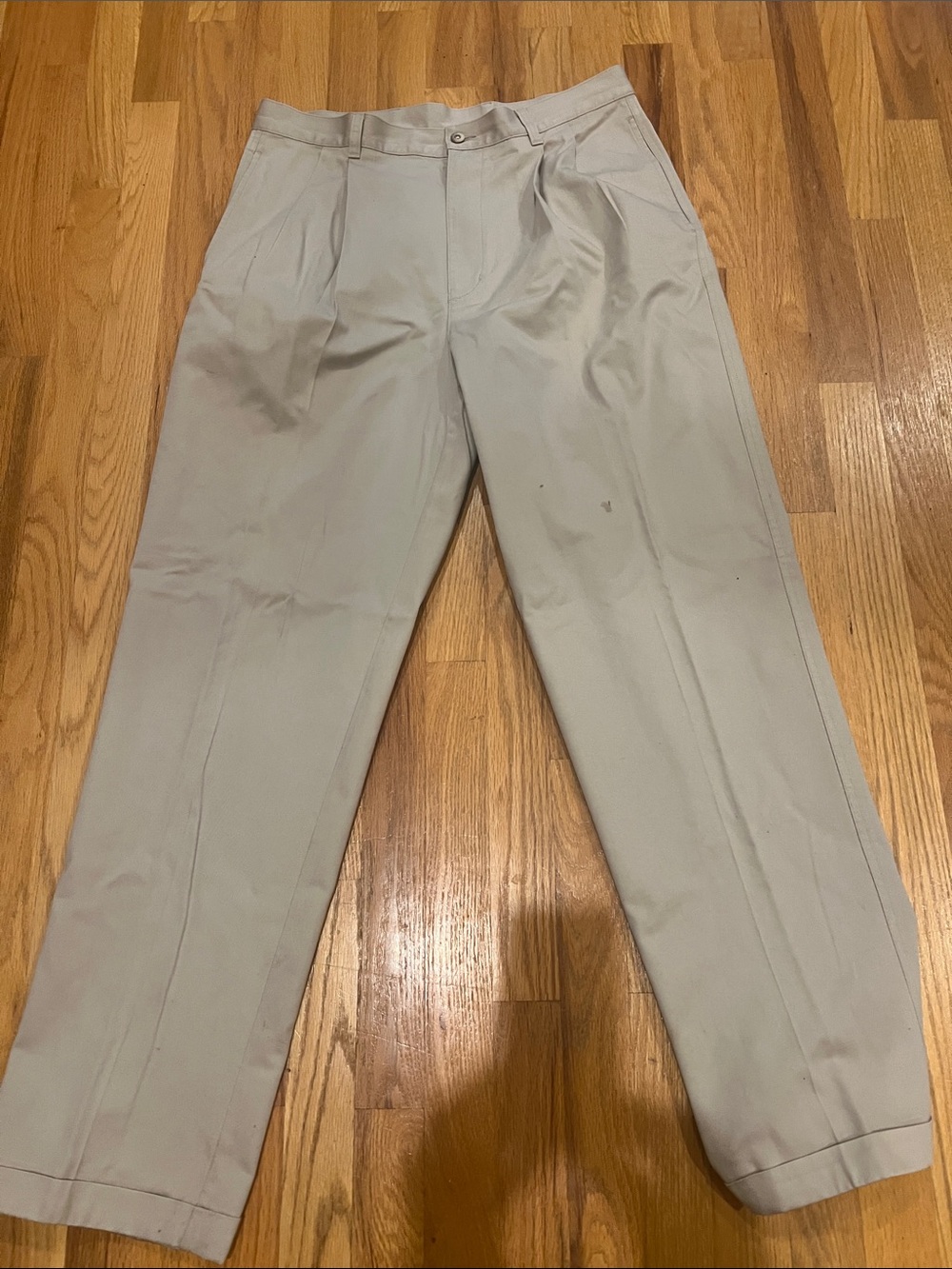 Greg Norman Collection Pleated Chinos in Light Tan